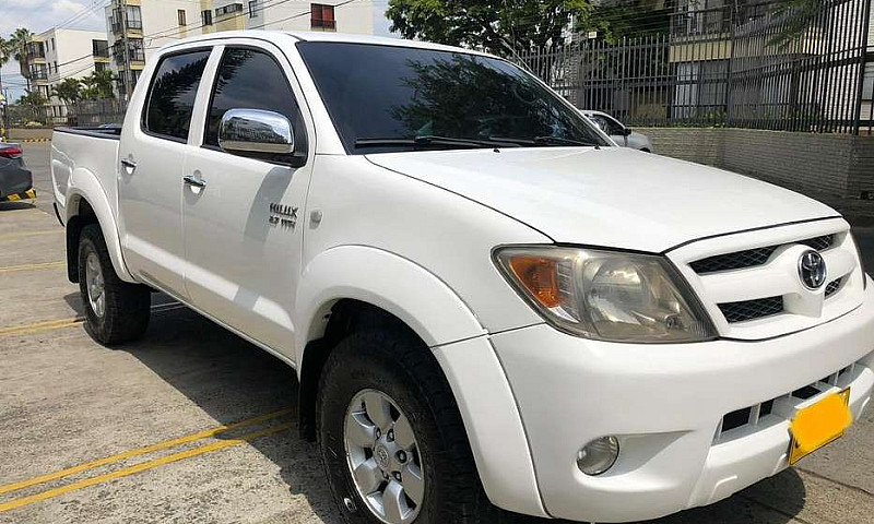Toyota Hilux 4X4...