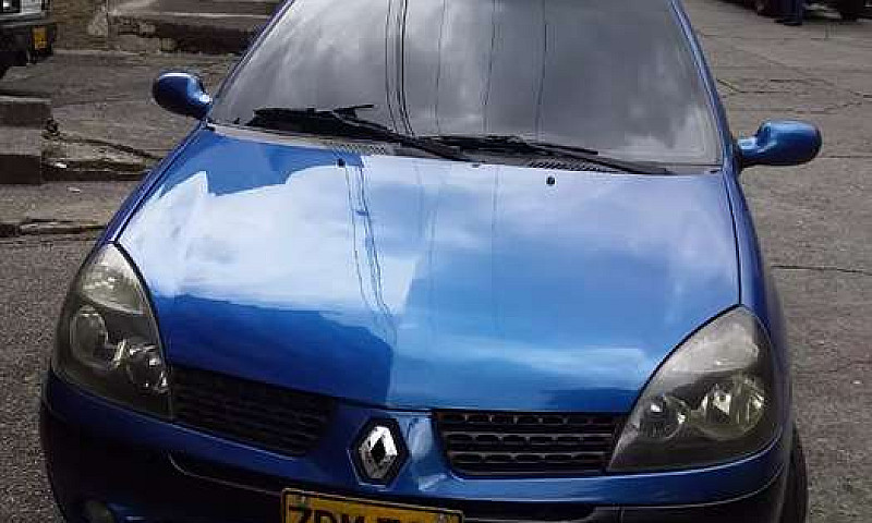 Vendo Renault Clio...