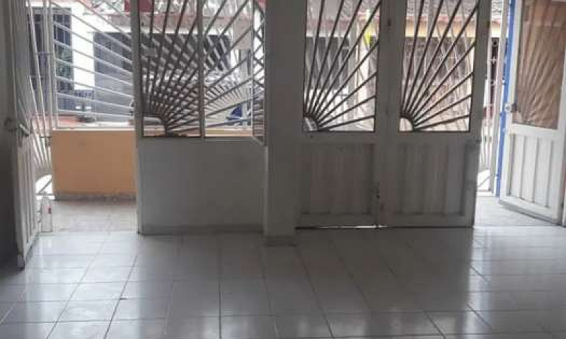 Arriendo Casa, Barri...
