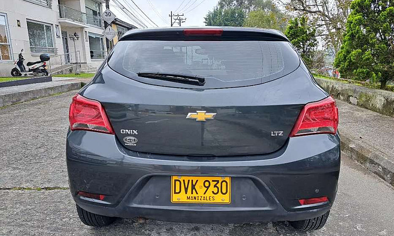 Chevrolet Onix Mecan...
