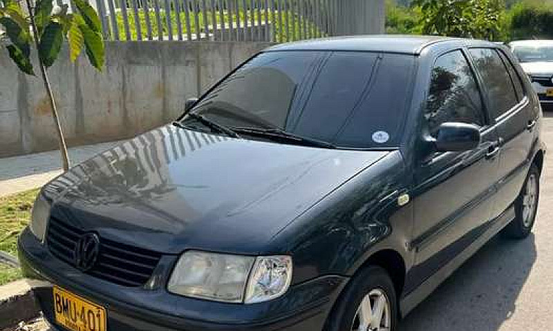 Volkswagen Polo 2002...