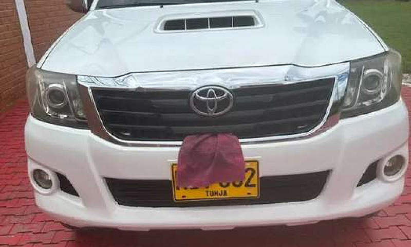 Toyota Hilux Vigo 20...