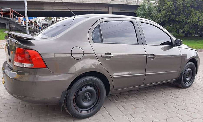 Volkswagen Gol...