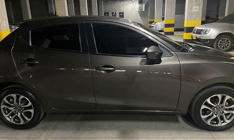 Vendo Mazda 2 Grand ...