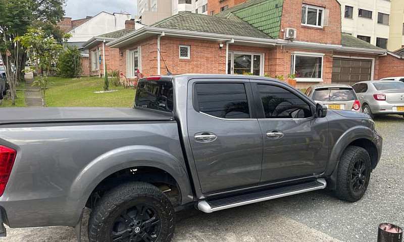 Nissan Frontier Xe A...