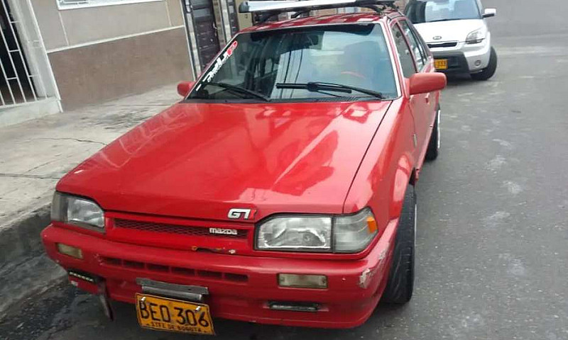 Vehiculo Mazda 323...