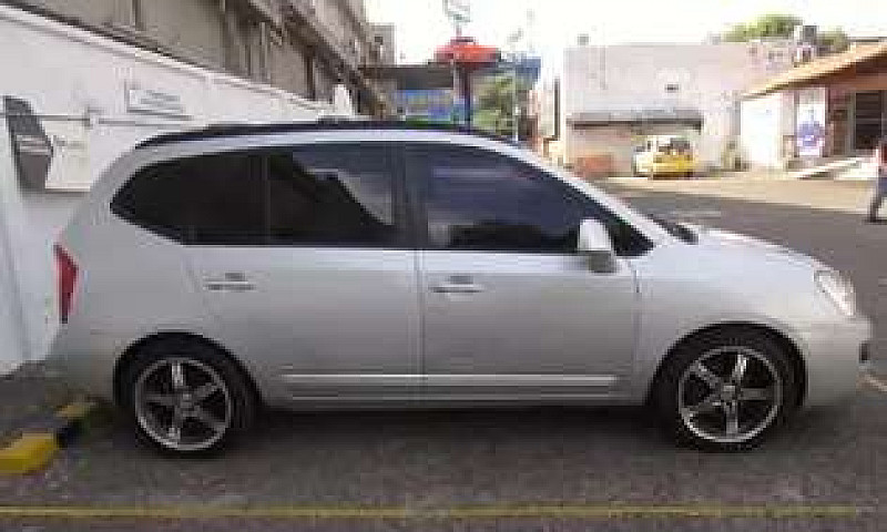 Se Vende Kia Carens ...