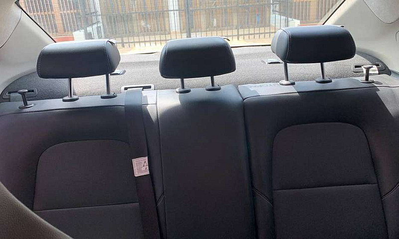 Automovil Onix Premi...