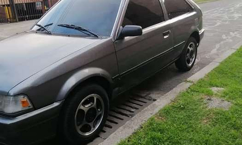 Mazda 323 Coupe 1992...