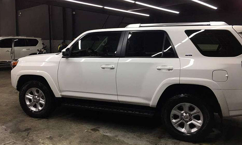 Toyota 4 Runner Sr5 ...