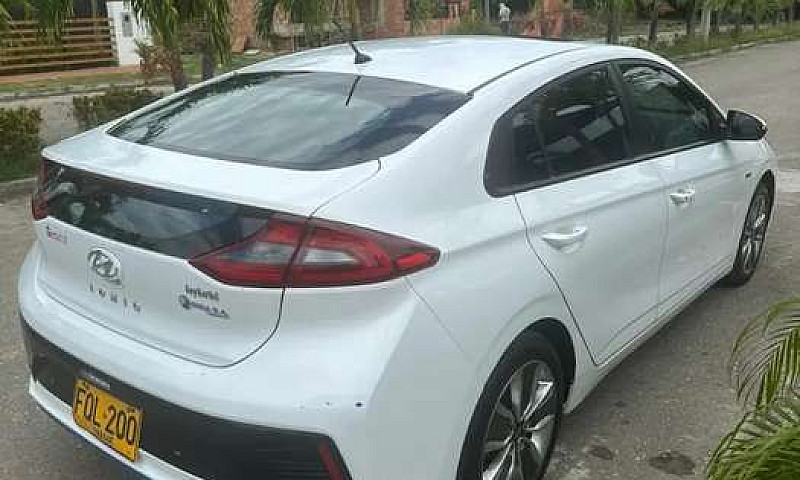 Se Vende Hyundai Ion...