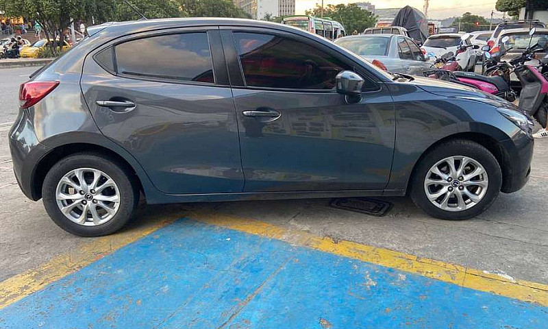 Mazda 2 Touring Mt M...