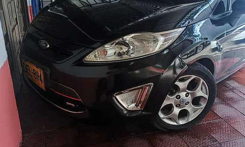 Se Vende Ford Fiesta...
