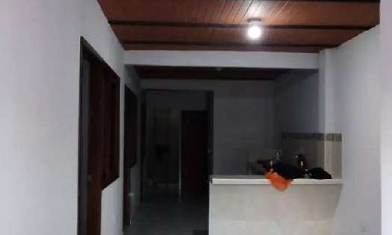 Arriendo Casa A Estr...