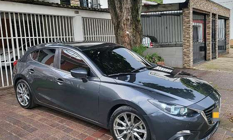 Mazda 3 Touring 2017...