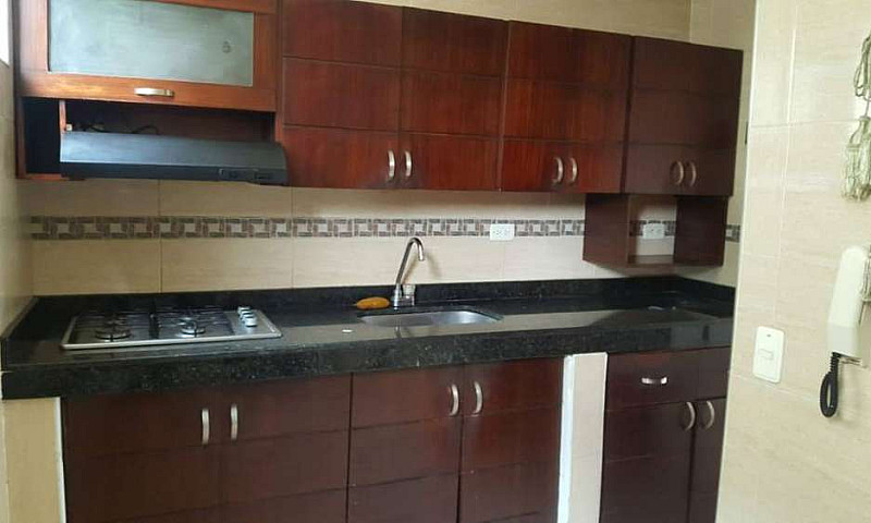 Se Alquila Apartamen...