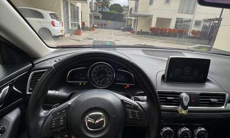 Mazda 3 Grand Tourin...