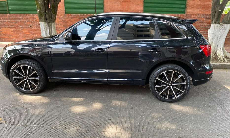 Audi Q5 Turbo Sline...