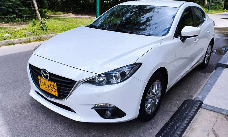 Mazda 3 Touring 2017...