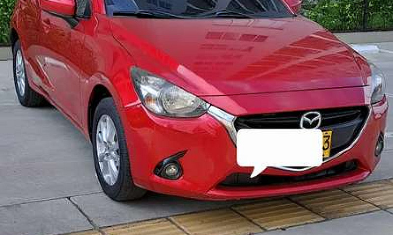 Se Vende Mazda 2...