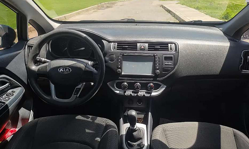 Excelente Kia Río - ...
