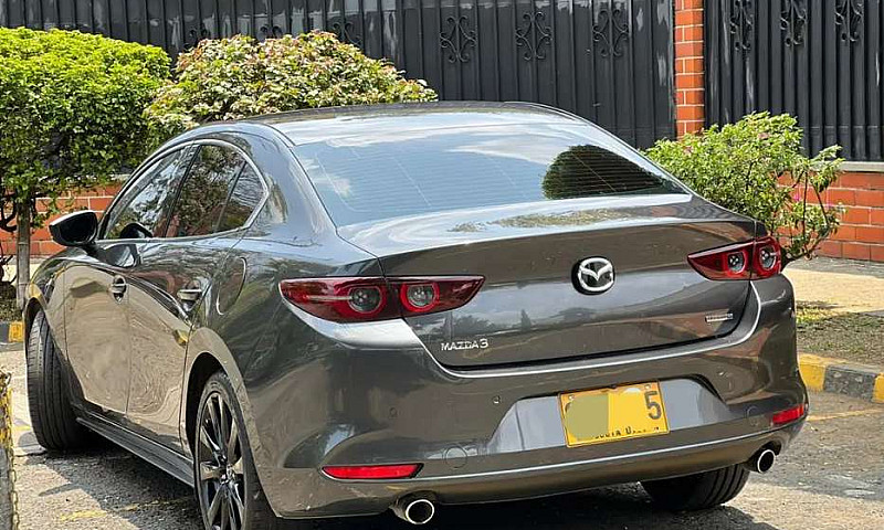 Mazda 3 Grand Tourin...