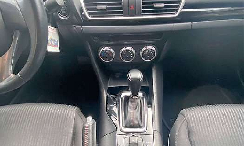 Mazda 3 Touring Auto...
