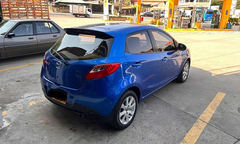 Mazda 2 Full Equipo...