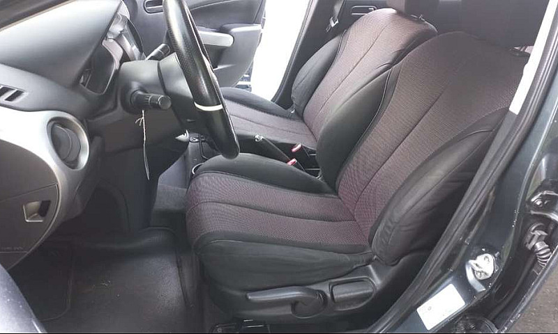 Mazda 2 2011 Sedan A...