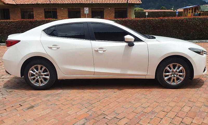 Mazda 3 2017...