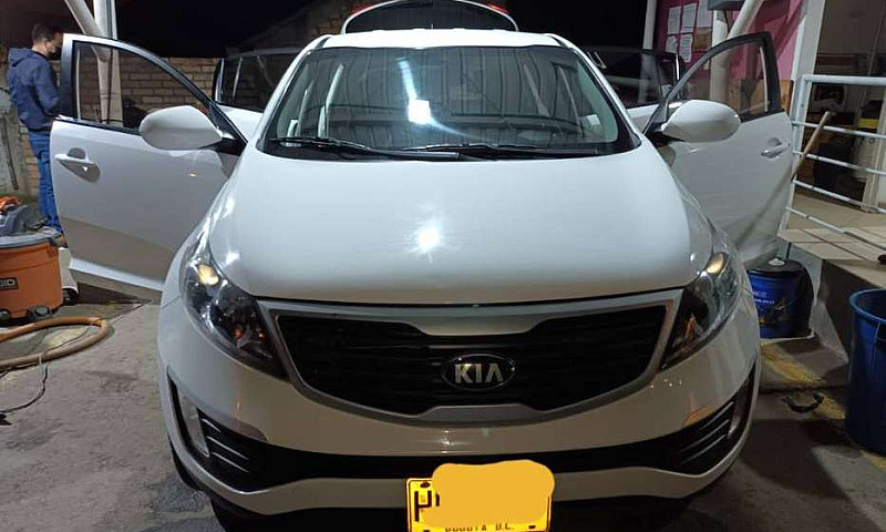 Kia Sportage Revolut...