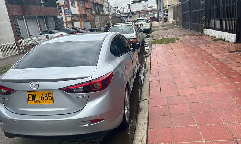 Mazda 3 Grand Tourin...