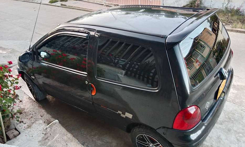 Vendo Twingo 2010...