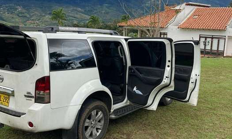 Vendo Camioneta Fami...