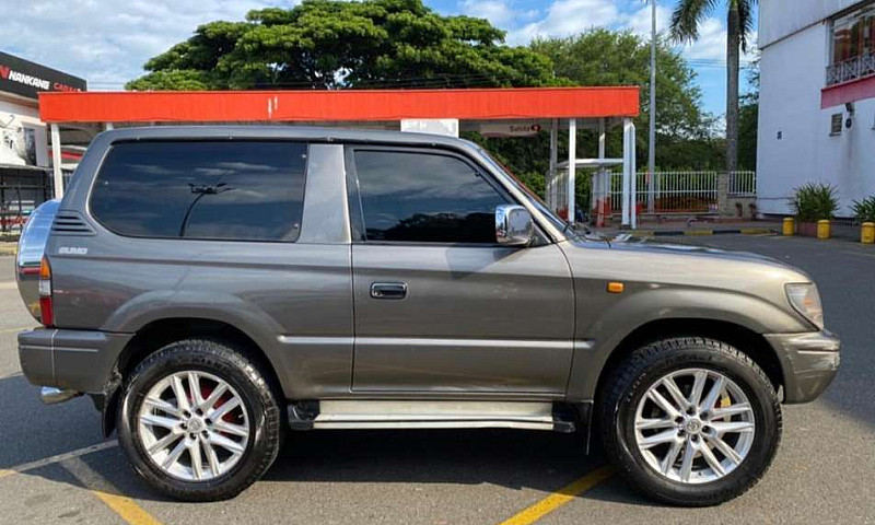 Toyota Prado Sumo...