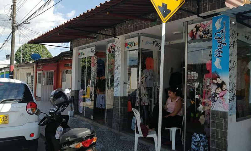 Casa Con Local En Ve...