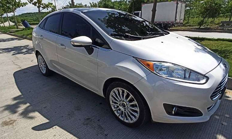 Vendo Ford Fiesta Ti...