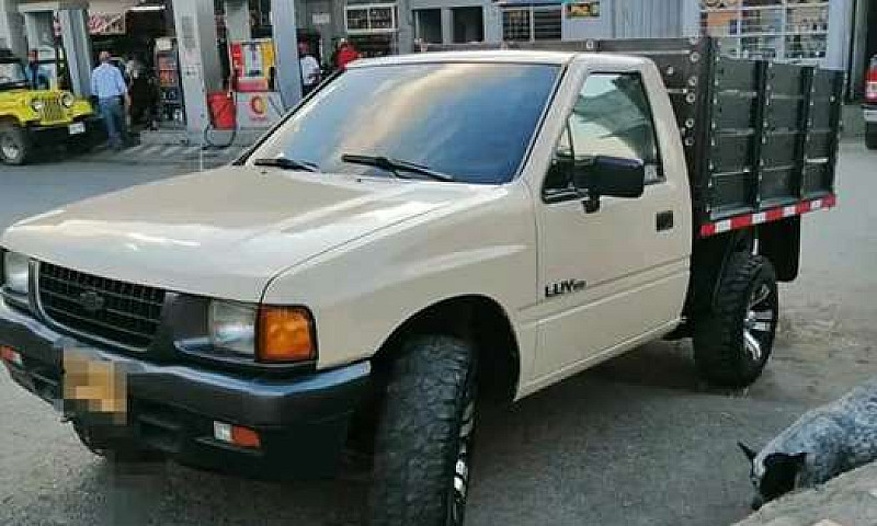 Hermosa Luv 2300 4X4...