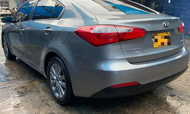 Kia Cerato Forte 201...