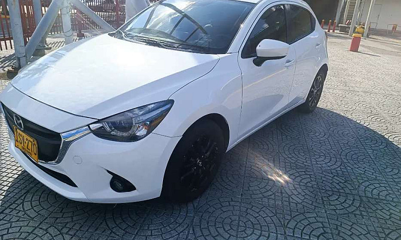 Mazda 2 Gran Touring...