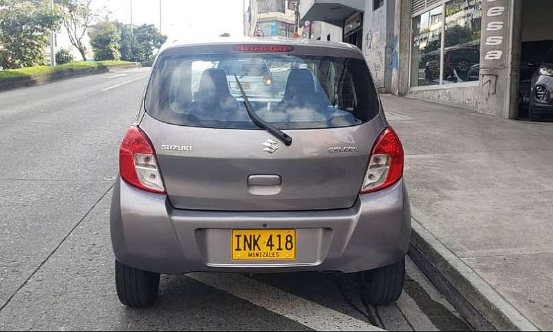 Vendo Automovil Suzu...