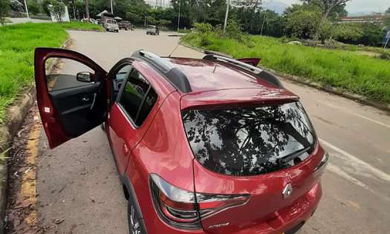 Stepway Intens Full....