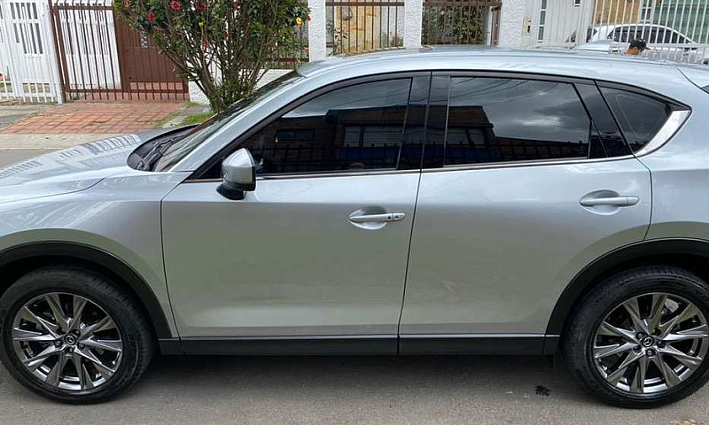 Mazda Cx5 Signature...