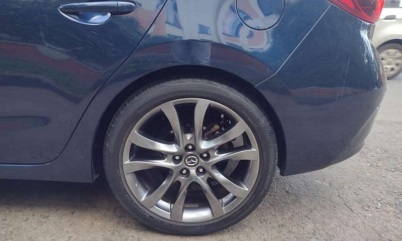 Mazda 3 Grand Tourin...