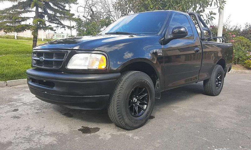 Vendo Camioneta Ford...