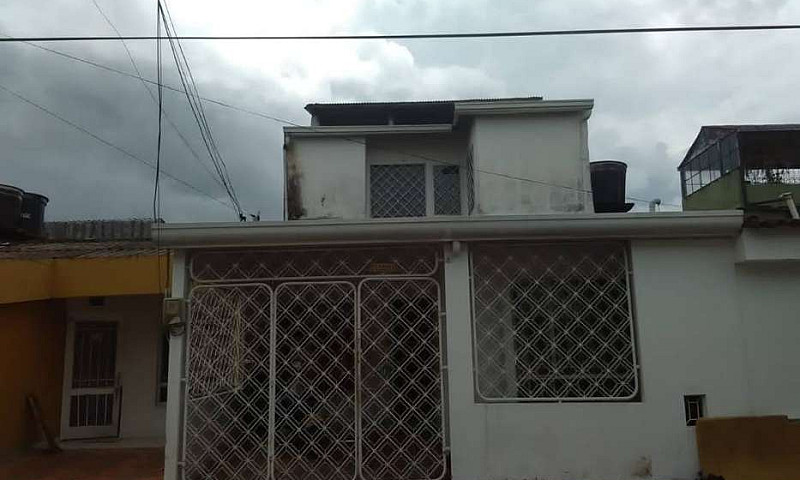 Casa Grande En Villa...
