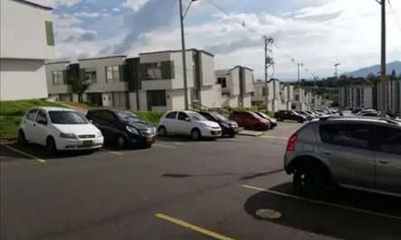 Arriendo Casa Duplex...