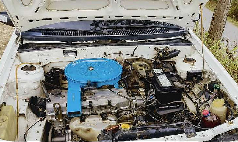 Vendo Mazda 323 Coup...
