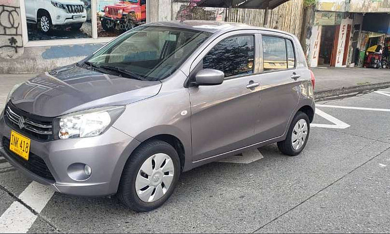 Vendo Automovil Suzu...