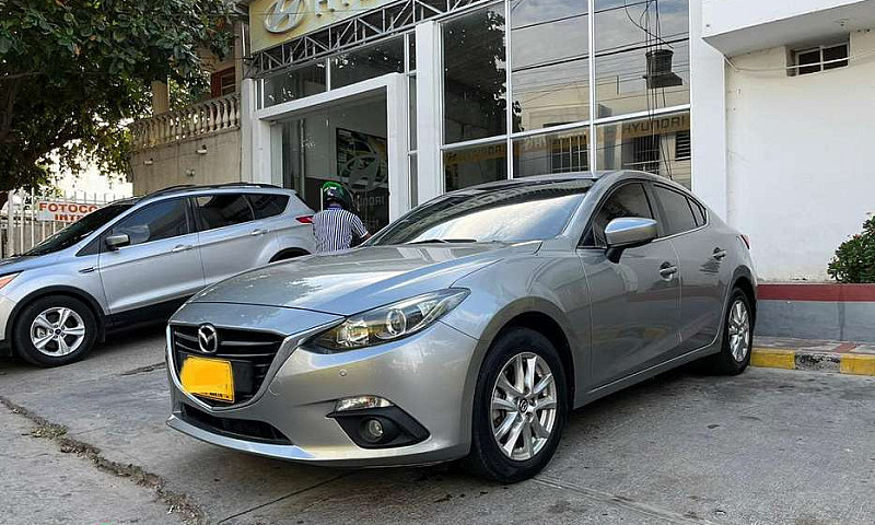 Vendo Mazda 3 Tourin...